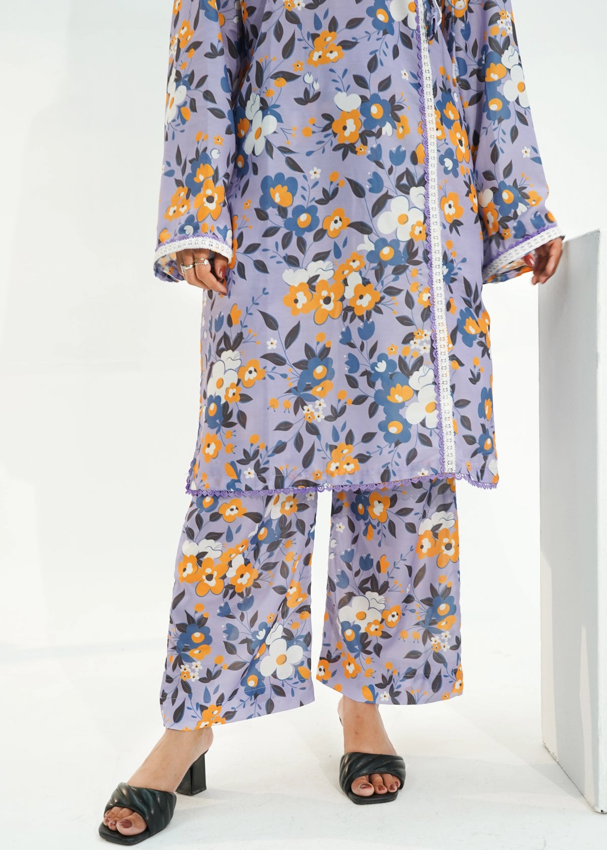 2 PIECE – LAVENDER BLOSSOM PRINTED LAWN SUITE